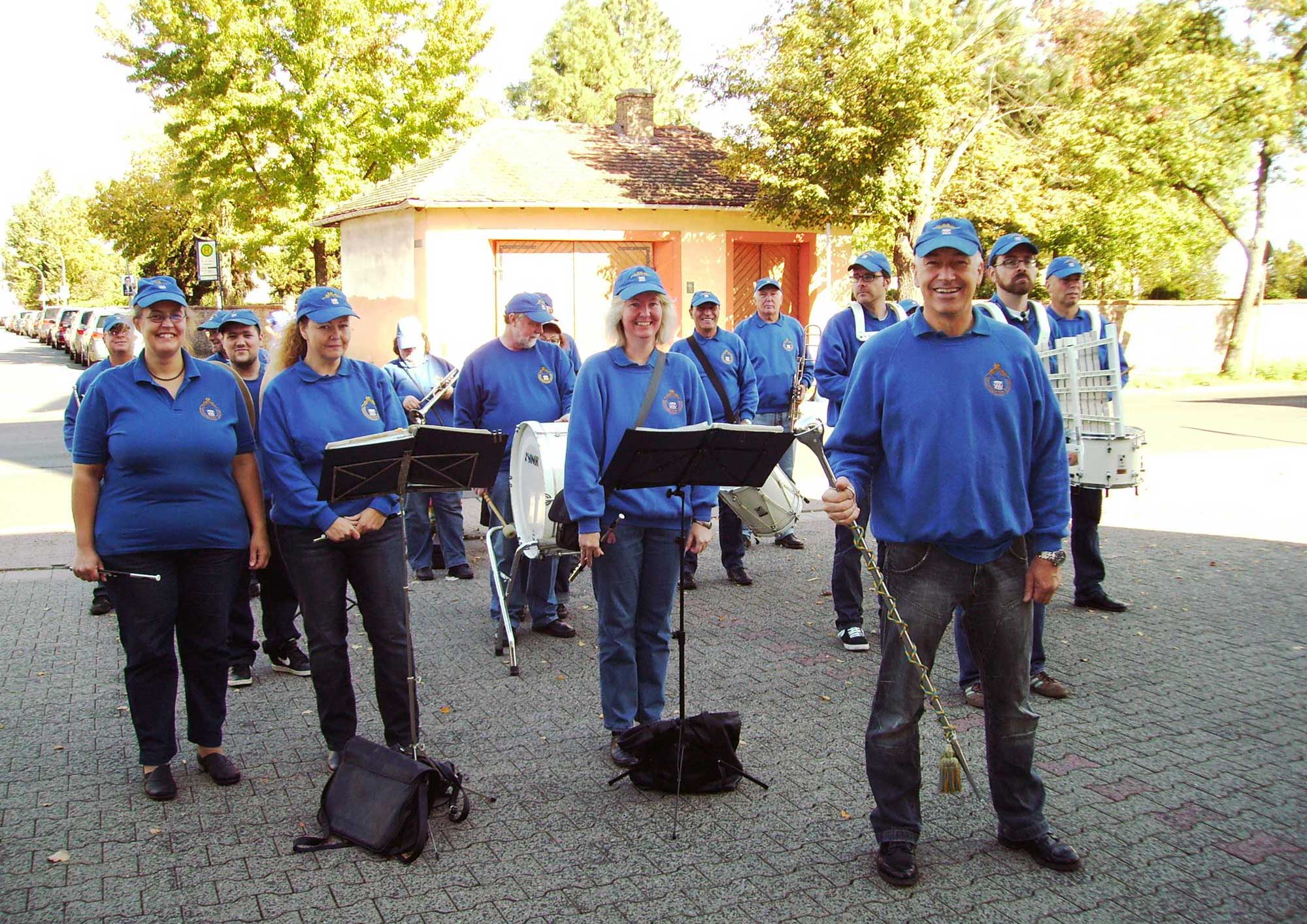 Platzkonzert auf dem Fest des Obst- und Gartenbauvereins Götzenhain (szd)